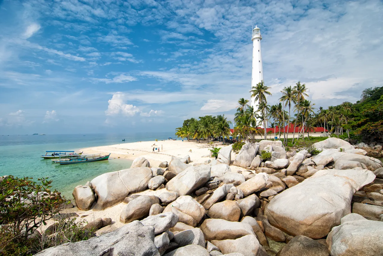 Pulau Lengkuas Belitung: Iconic Lighthouse, Crystal Waters, and Island Adventure