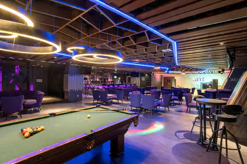 Luxe Bar & Lounge